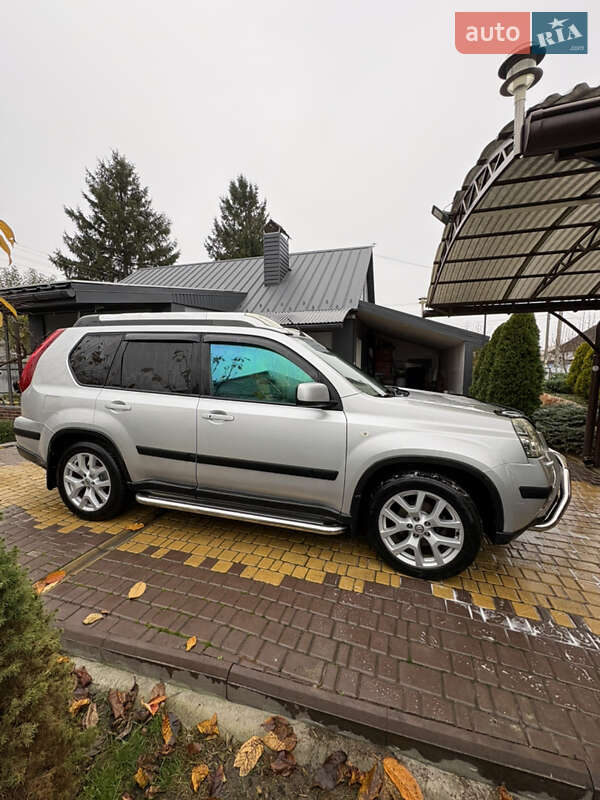 Внедорожник / Кроссовер Nissan X-Trail 2011 в Буче фото Внедорожник / Кроссовер Nissan X-Trail 2011 в Буче