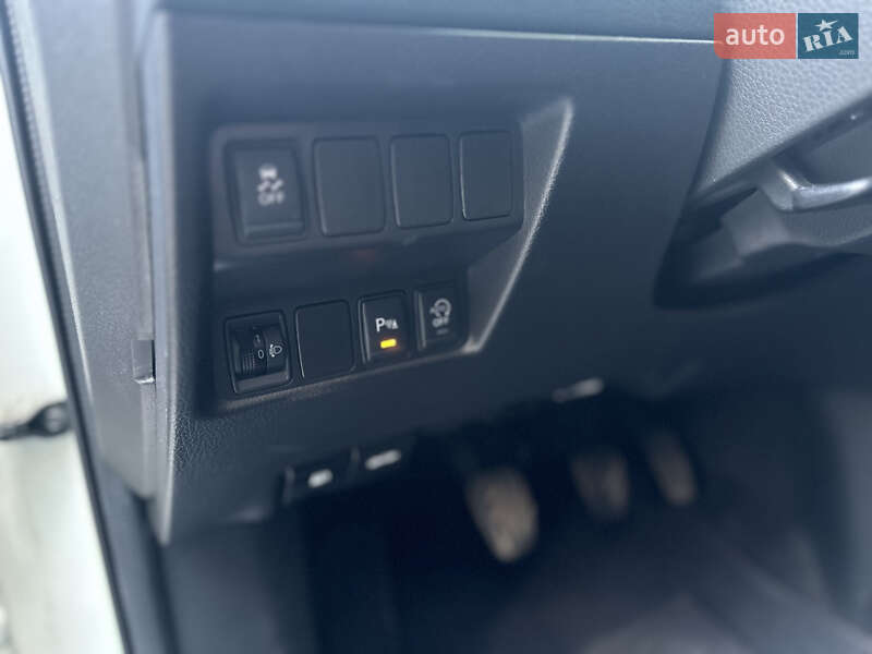 Позашляховик / Кросовер Nissan X-Trail 2014 в Львові фото 10 Позашляховик / Кросовер Nissan X-Trail 2014 в Львові