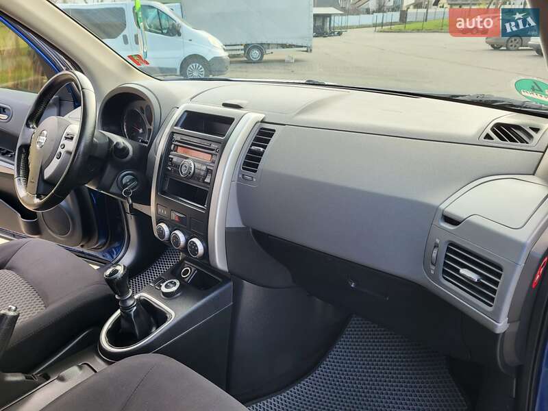 Внедорожник / Кроссовер Nissan X-Trail 2007 в Хмельницком