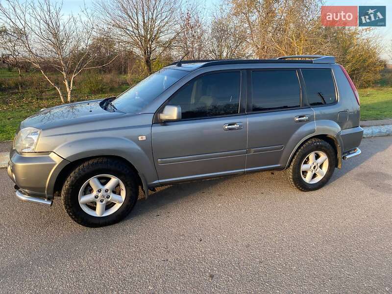 Внедорожник / Кроссовер Nissan X-Trail 2005 в Снигиревке