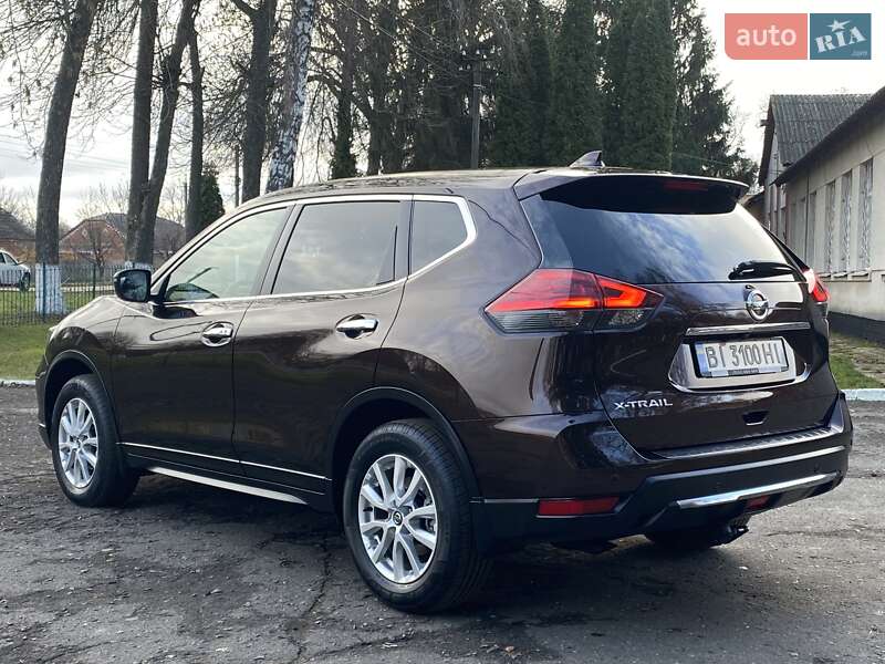 Внедорожник / Кроссовер Nissan X-Trail 2021 в Ромнах
