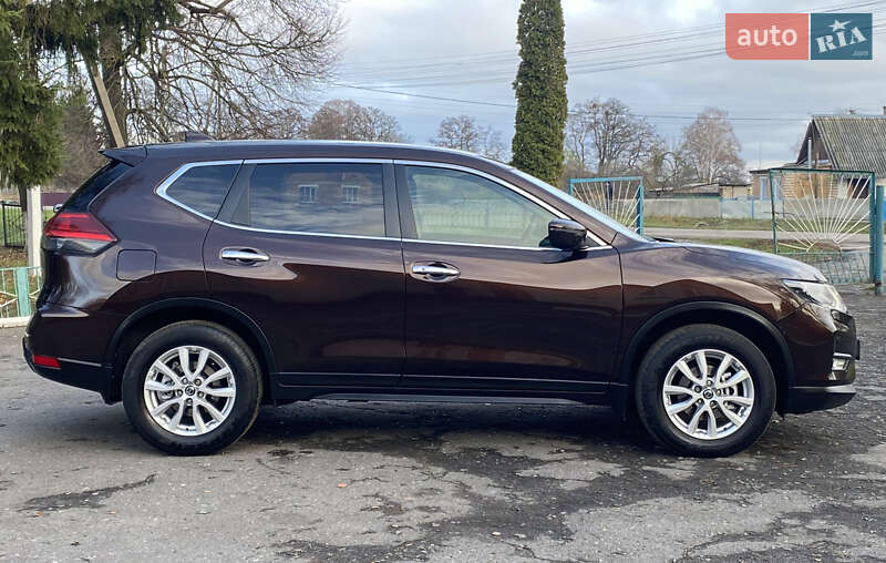 Внедорожник / Кроссовер Nissan X-Trail 2021 в Ромнах