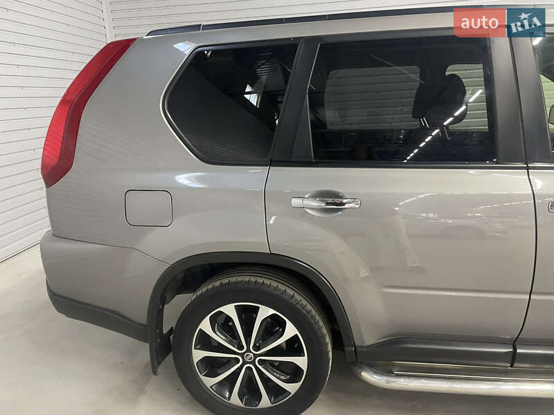 Внедорожник / Кроссовер Nissan X-Trail 2012 в Стрые