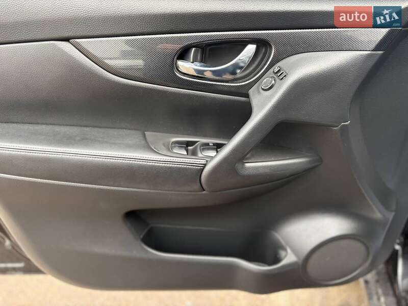 Внедорожник / Кроссовер Nissan X-Trail 2016 в Виннице