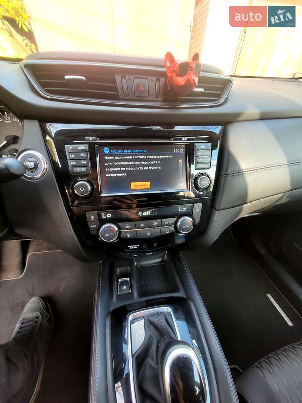 Позашляховик / Кросовер Nissan X-Trail 2017 в Слов'янську