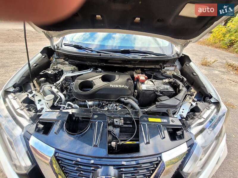 Позашляховик / Кросовер Nissan X-Trail 2017 в Слов'янську