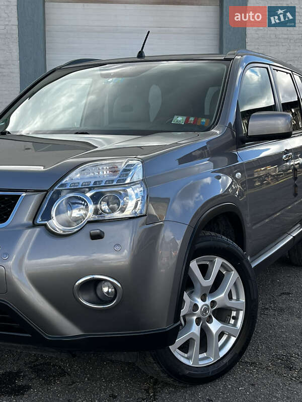 Внедорожник / Кроссовер Nissan X-Trail 2011 в Луцке