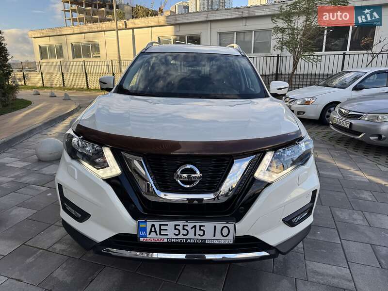 Внедорожник / Кроссовер Nissan X-Trail 2017 в Киеве