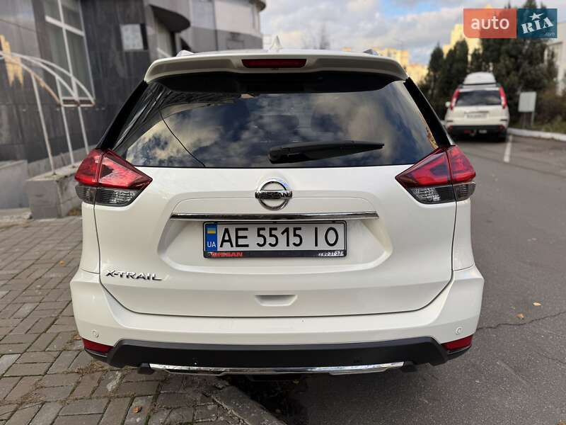 Внедорожник / Кроссовер Nissan X-Trail 2017 в Киеве