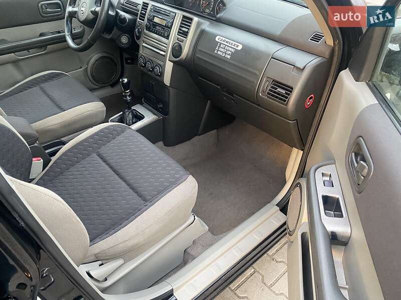 Внедорожник / Кроссовер Nissan X-Trail 2004 в Львове