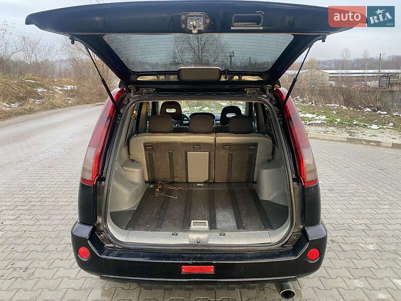 Внедорожник / Кроссовер Nissan X-Trail 2004 в Львове