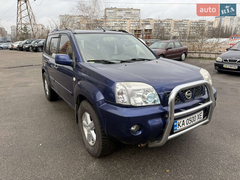 Позашляховик / Кросовер Nissan X-Trail 2004 в Києві