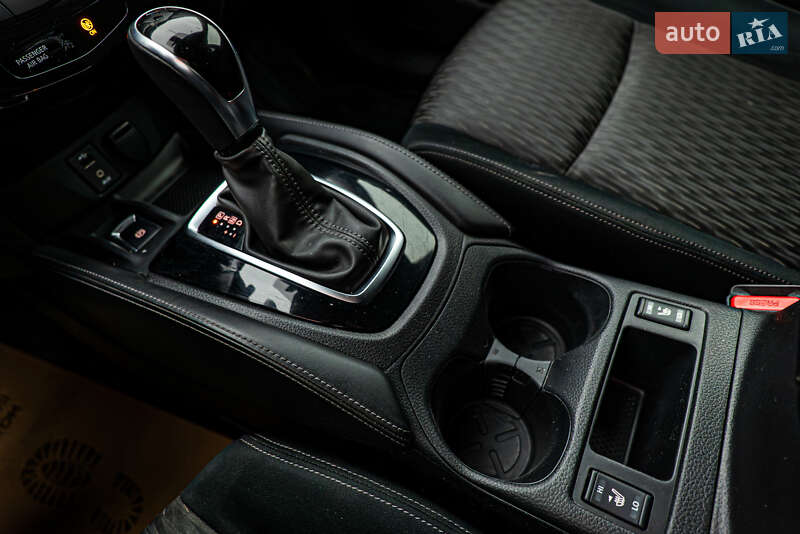 Внедорожник / Кроссовер Nissan X-Trail 2019 в Киеве