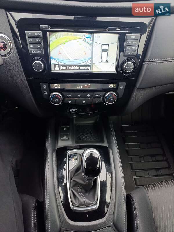 Позашляховик / Кросовер Nissan X-Trail 2017 в Черкасах