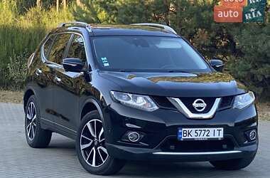 Позашляховик / Кросовер Nissan X-Trail 2015 в Рівному