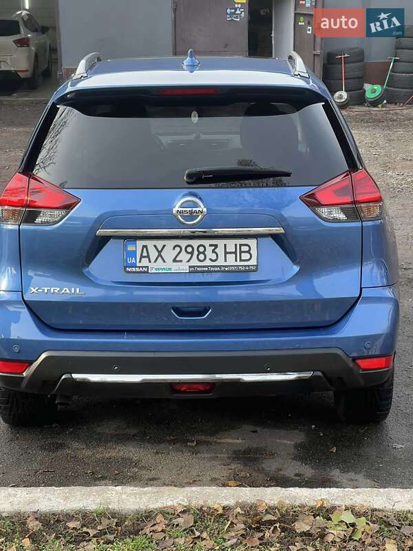 Внедорожник / Кроссовер Nissan X-Trail 2017 в Харькове