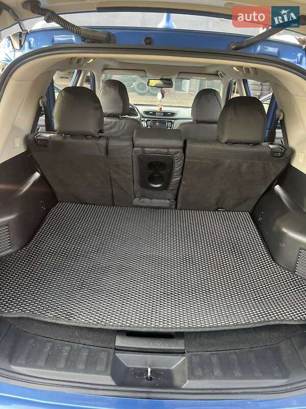 Внедорожник / Кроссовер Nissan X-Trail 2017 в Харькове