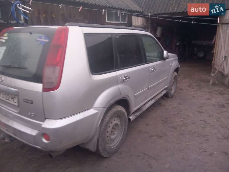Внедорожник / Кроссовер Nissan X-Trail 2006 в Костополе