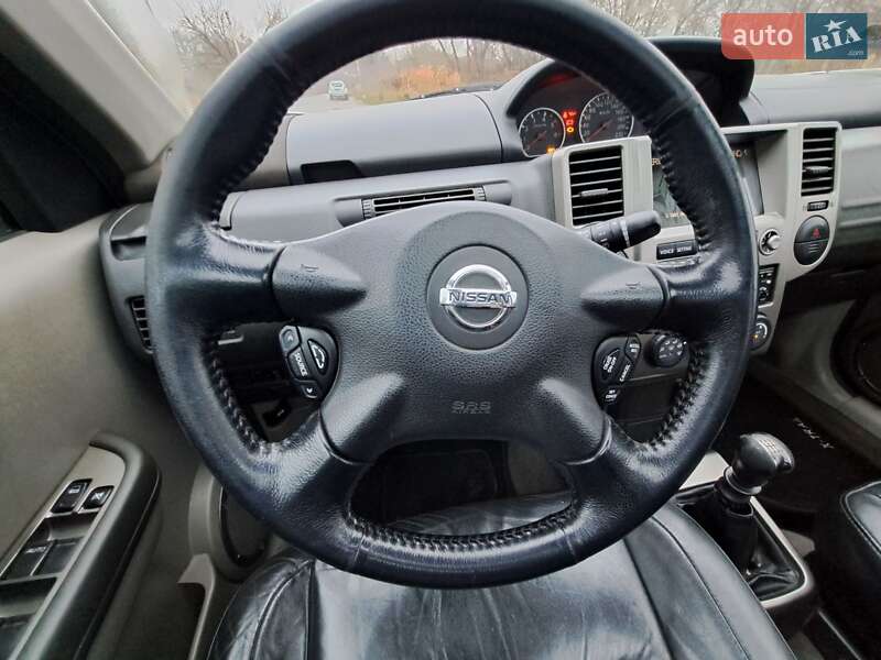 Внедорожник / Кроссовер Nissan X-Trail 2006 в Ровно