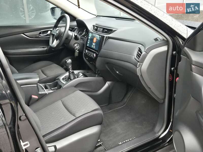 Внедорожник / Кроссовер Nissan X-Trail 2019 в Киеве