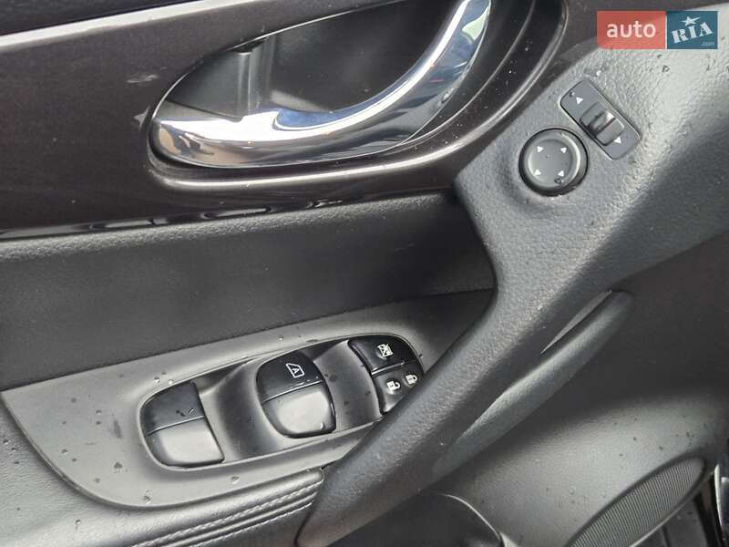 Внедорожник / Кроссовер Nissan X-Trail 2019 в Киеве