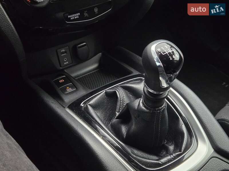 Внедорожник / Кроссовер Nissan X-Trail 2019 в Киеве