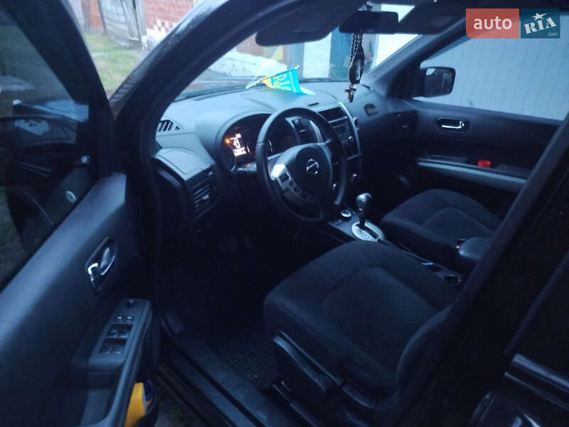 Внедорожник / Кроссовер Nissan X-Trail 2013 в Сумах