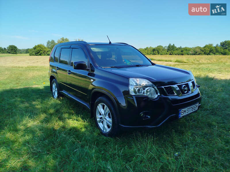 Внедорожник / Кроссовер Nissan X-Trail 2013 в Сумах