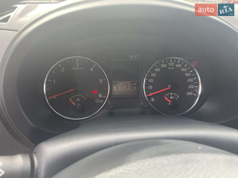 Внедорожник / Кроссовер Nissan X-Trail 2013 в Ивано-Франковске