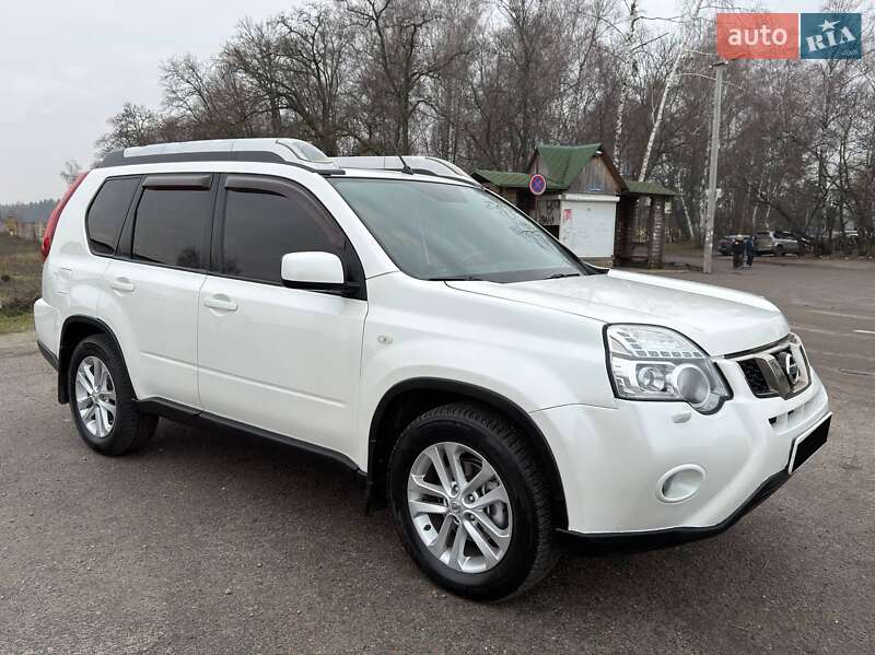 Внедорожник / Кроссовер Nissan X-Trail 2013 в Ахтырке