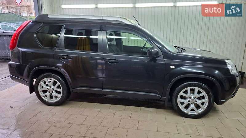 Внедорожник / Кроссовер Nissan X-Trail 2013 в Киеве фото 3 Внедорожник / Кроссовер Nissan X-Trail 2013 в Киеве