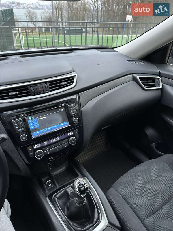 Внедорожник / Кроссовер Nissan X-Trail 2015 в Тернополе фото 94 Внедорожник / Кроссовер Nissan X-Trail 2015 в Тернополе