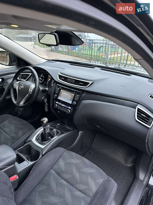 Внедорожник / Кроссовер Nissan X-Trail 2015 в Тернополе фото 98 Внедорожник / Кроссовер Nissan X-Trail 2015 в Тернополе