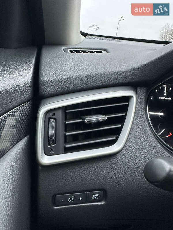 Внедорожник / Кроссовер Nissan X-Trail 2015 в Тернополе фото 125 Внедорожник / Кроссовер Nissan X-Trail 2015 в Тернополе