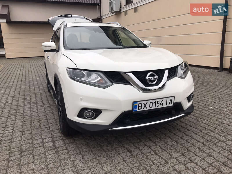 Позашляховик / Кросовер Nissan X-Trail 2015 в Дунаївцях