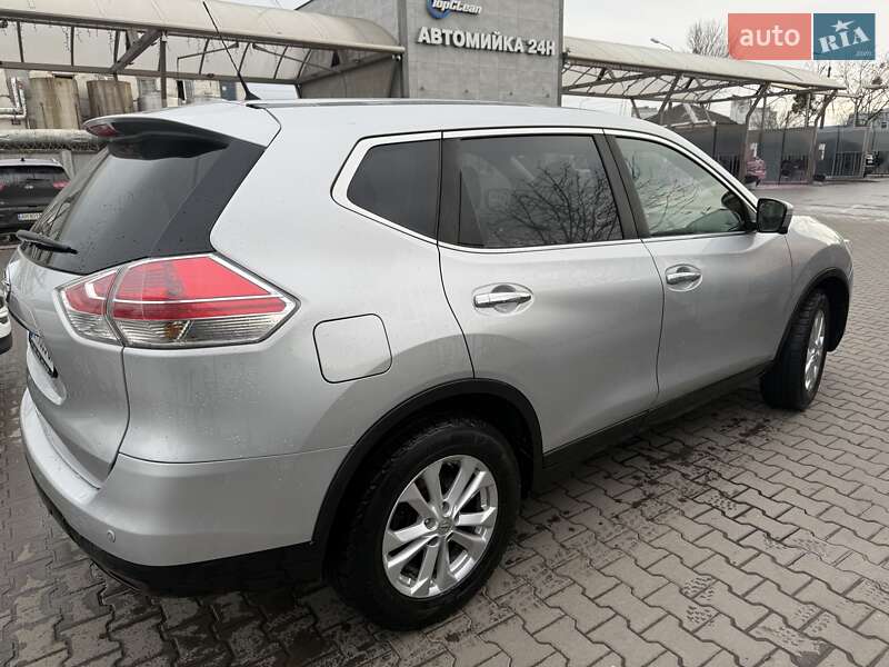 Позашляховик / Кросовер Nissan X-Trail 2016 в Радомишлі