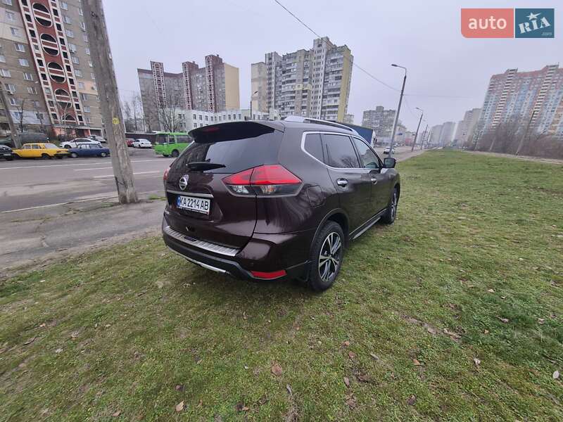 Внедорожник / Кроссовер Nissan X-Trail 2019 в Киеве