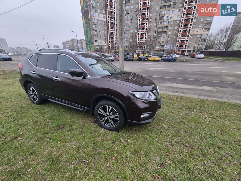 Внедорожник / Кроссовер Nissan X-Trail 2019 в Киеве