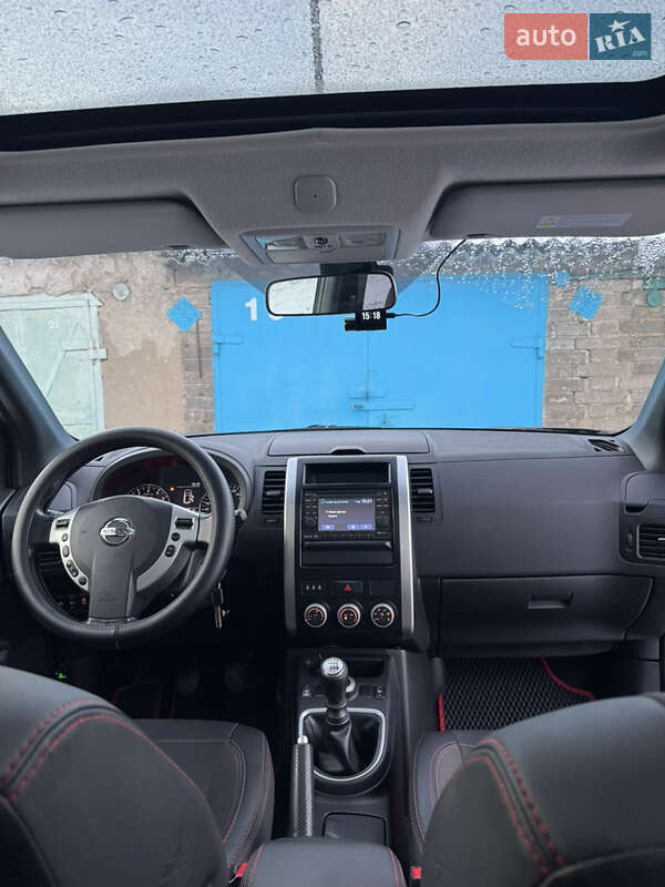 Позашляховик / Кросовер Nissan X-Trail 2011 в Краматорську