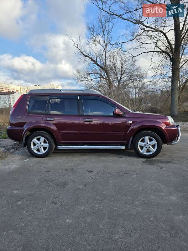 Внедорожник / Кроссовер Nissan X-Trail 2006 в Сумах
