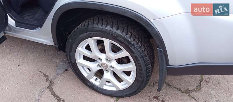 Позашляховик / Кросовер Nissan X-Trail 2011 в Житомирі