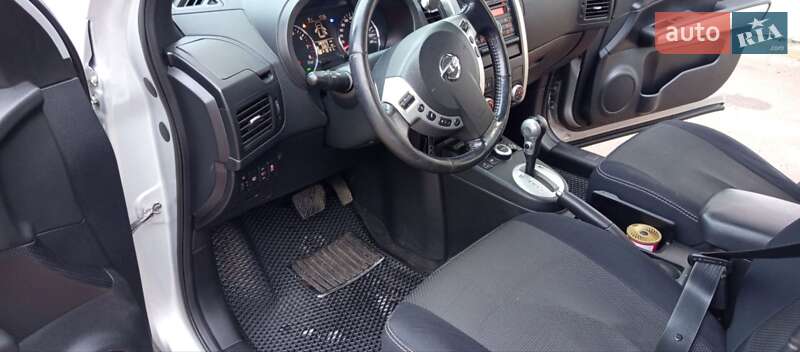 Позашляховик / Кросовер Nissan X-Trail 2011 в Житомирі