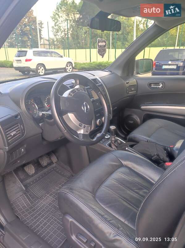 Позашляховик / Кросовер Nissan X-Trail 2014 в Коростишеві