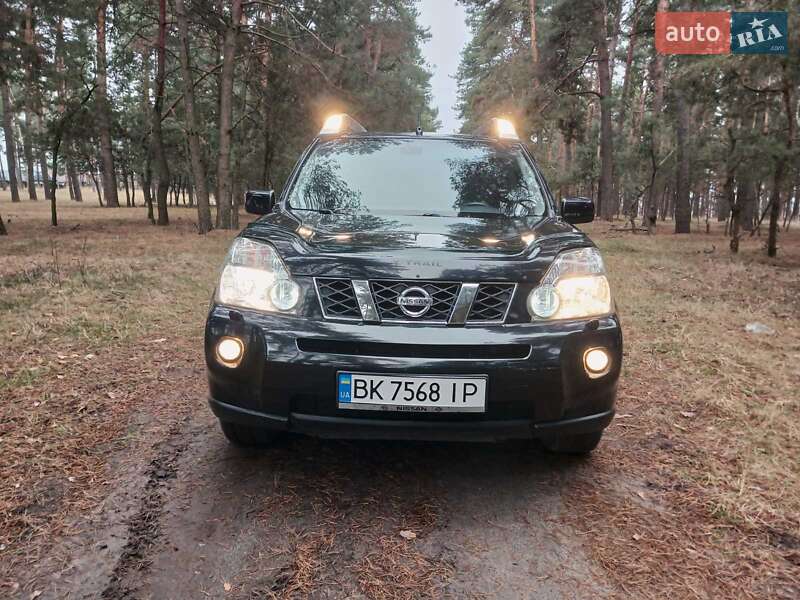 Позашляховик / Кросовер Nissan X-Trail 2008 в Вараші
