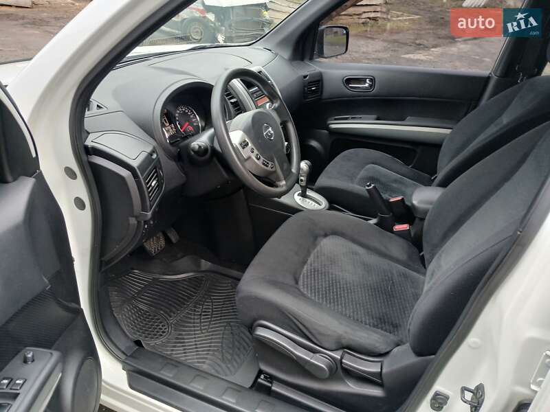 Позашляховик / Кросовер Nissan X-Trail 2011 в Києві