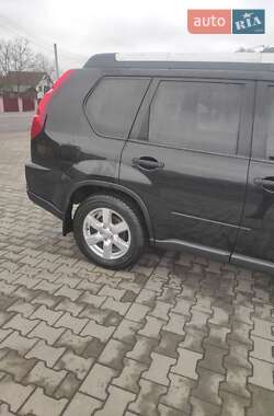Внедорожник / Кроссовер Nissan X-Trail 2010 в Ужгороде