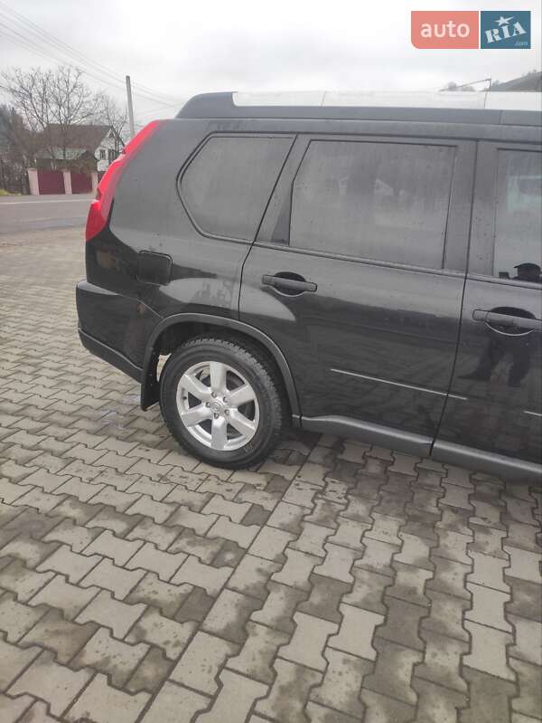 Внедорожник / Кроссовер Nissan X-Trail 2010 в Ужгороде