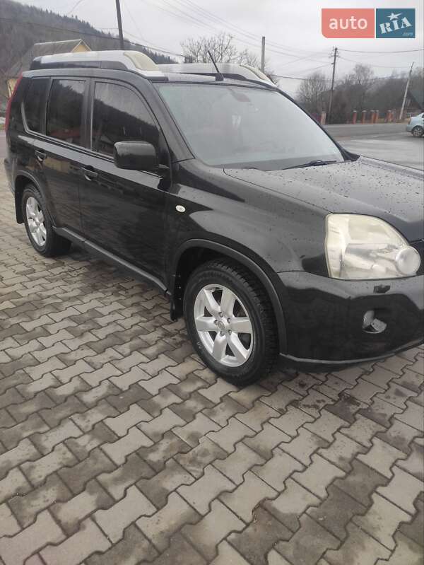 Внедорожник / Кроссовер Nissan X-Trail 2010 в Ужгороде