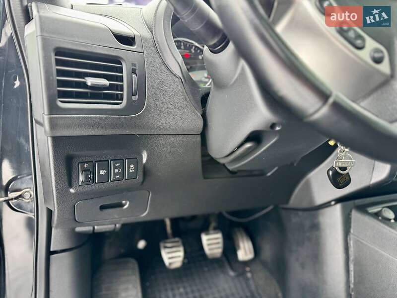 Позашляховик / Кросовер Nissan X-Trail 2011 в Києві