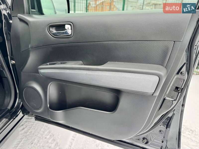 Позашляховик / Кросовер Nissan X-Trail 2011 в Києві